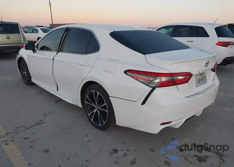 2019 Toyota Camry Se z USA, uszkodzony, nr VIN 4T1B11HK2KU196323